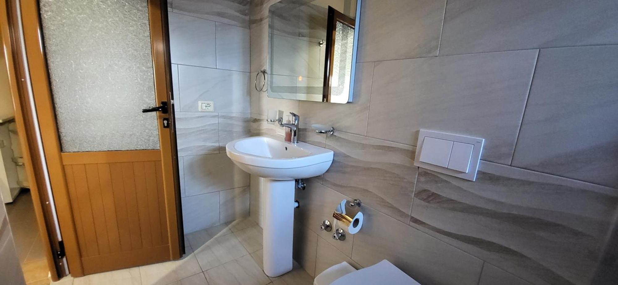 Jon Apartment Himare